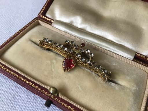 Fine Antique 9 Ct Gold Sentimental Paste Set Love Heart Brooch Boxed